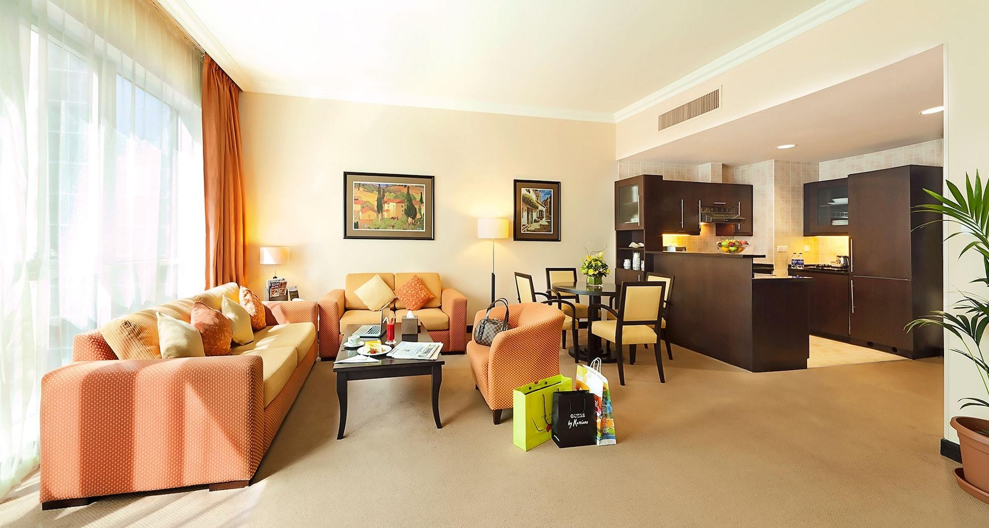Al Manzel Hotel apartamentos Abu Dabi Exterior foto
